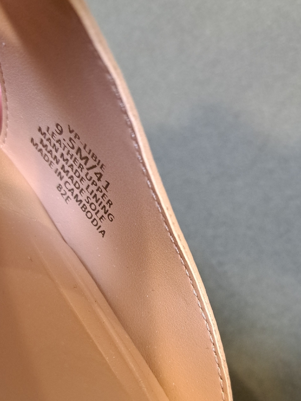Vince Camuto Libie Sandal - Color: Sandstone - Size: 9.5 - Picture 9 of 9